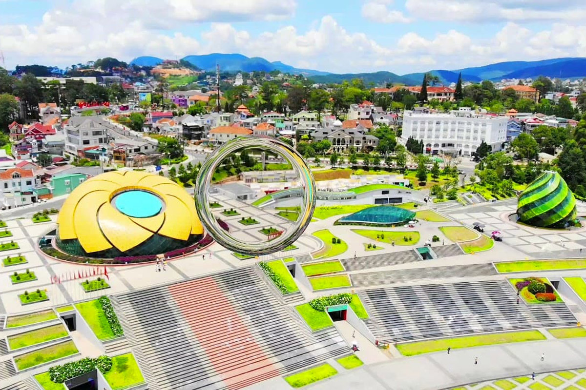 QUANG TRUONG LAM VIEN